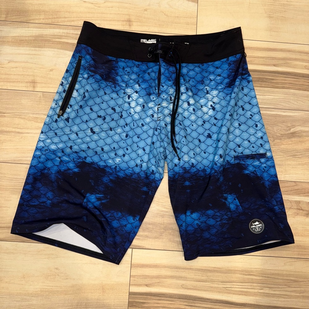 Pelagic board shorts size 34